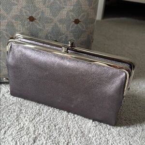 HOBO Lauren Clutch Wallet in Shimmery Purple